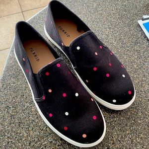 Size 10 Black Torrid Vans style shoes